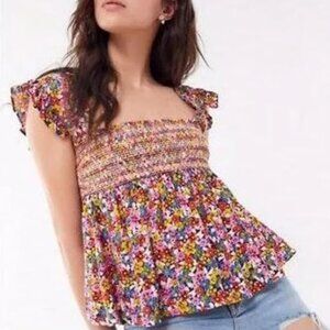 UO floral smocked crop top sz S